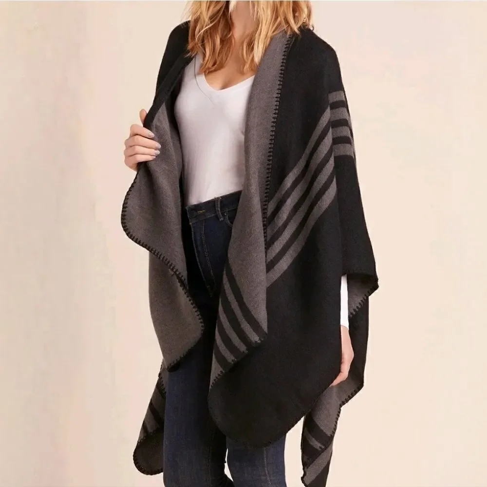 BB Dakota Black Gray Women's Reversible Poncho Scarf